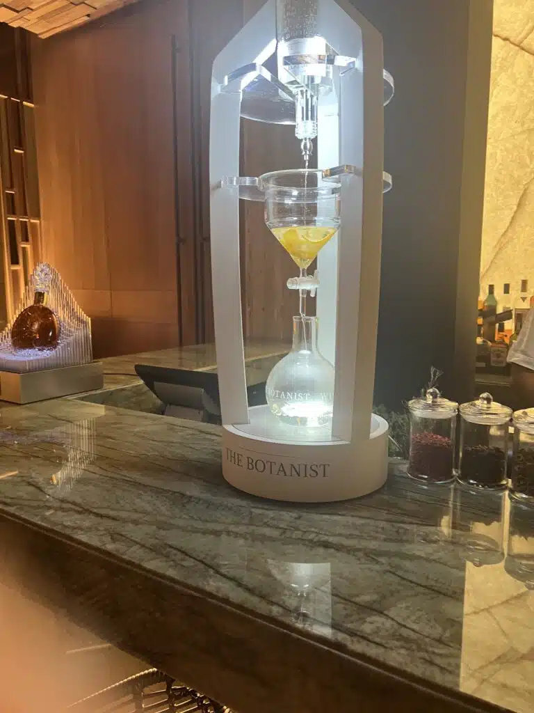 a hourglass with lemon inside